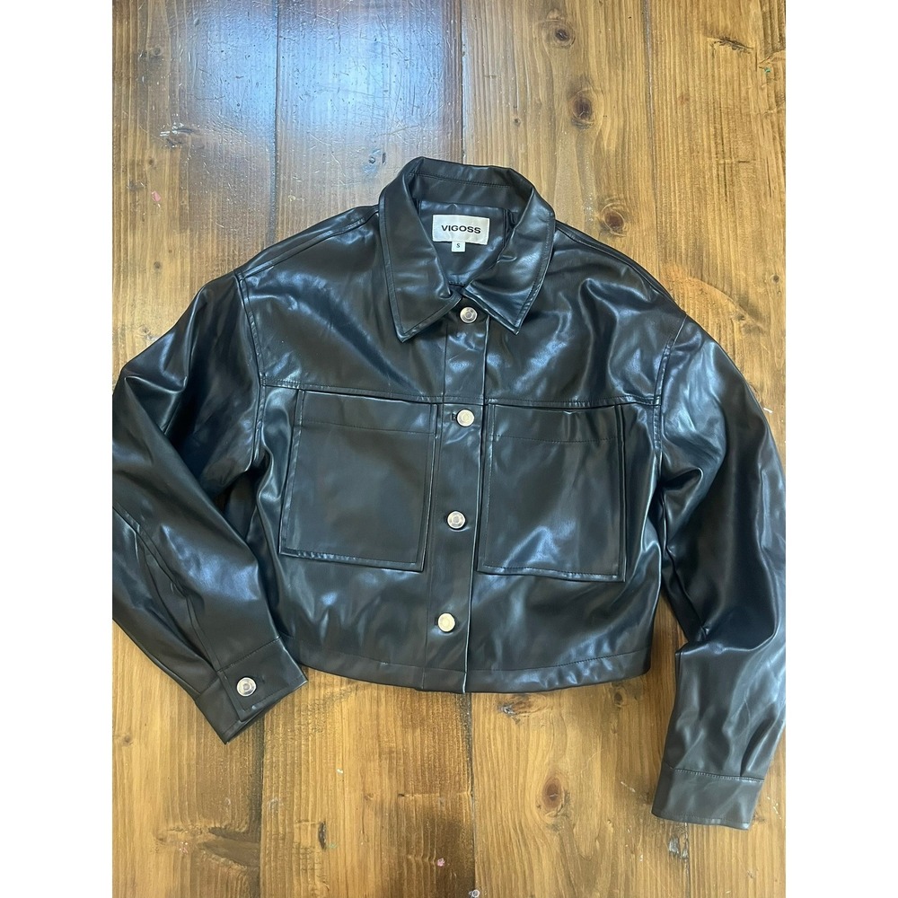 Vigoss Black Faux Leather Cropped Trucker Jacket Womens Small Vegan Snap Front